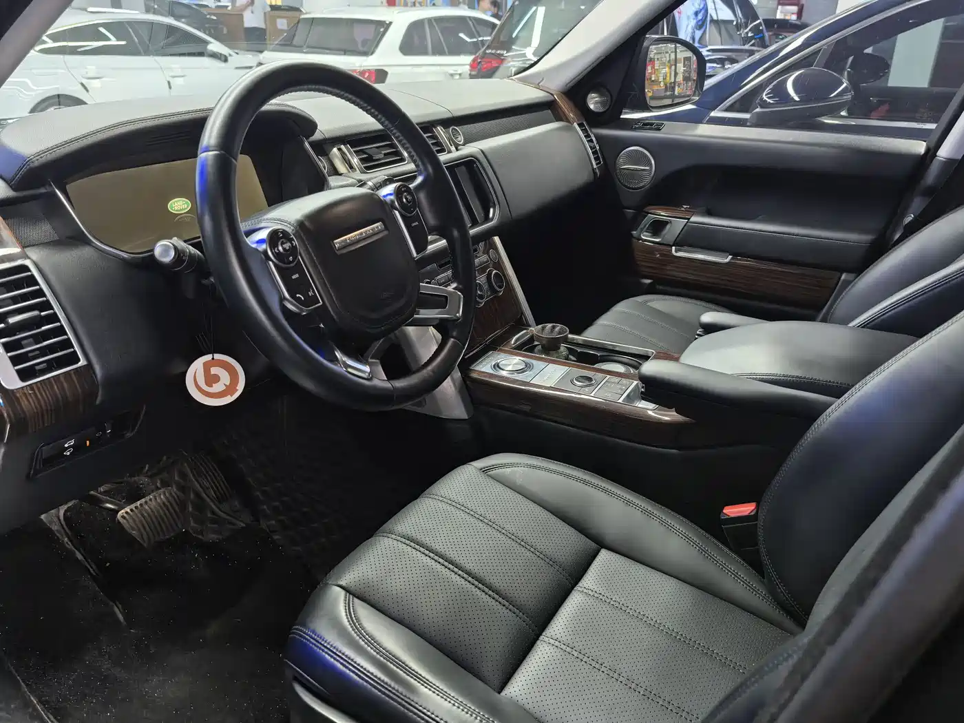 Land Rover Range Rover 2015 3.0 TDV6 Vogue фото 4
