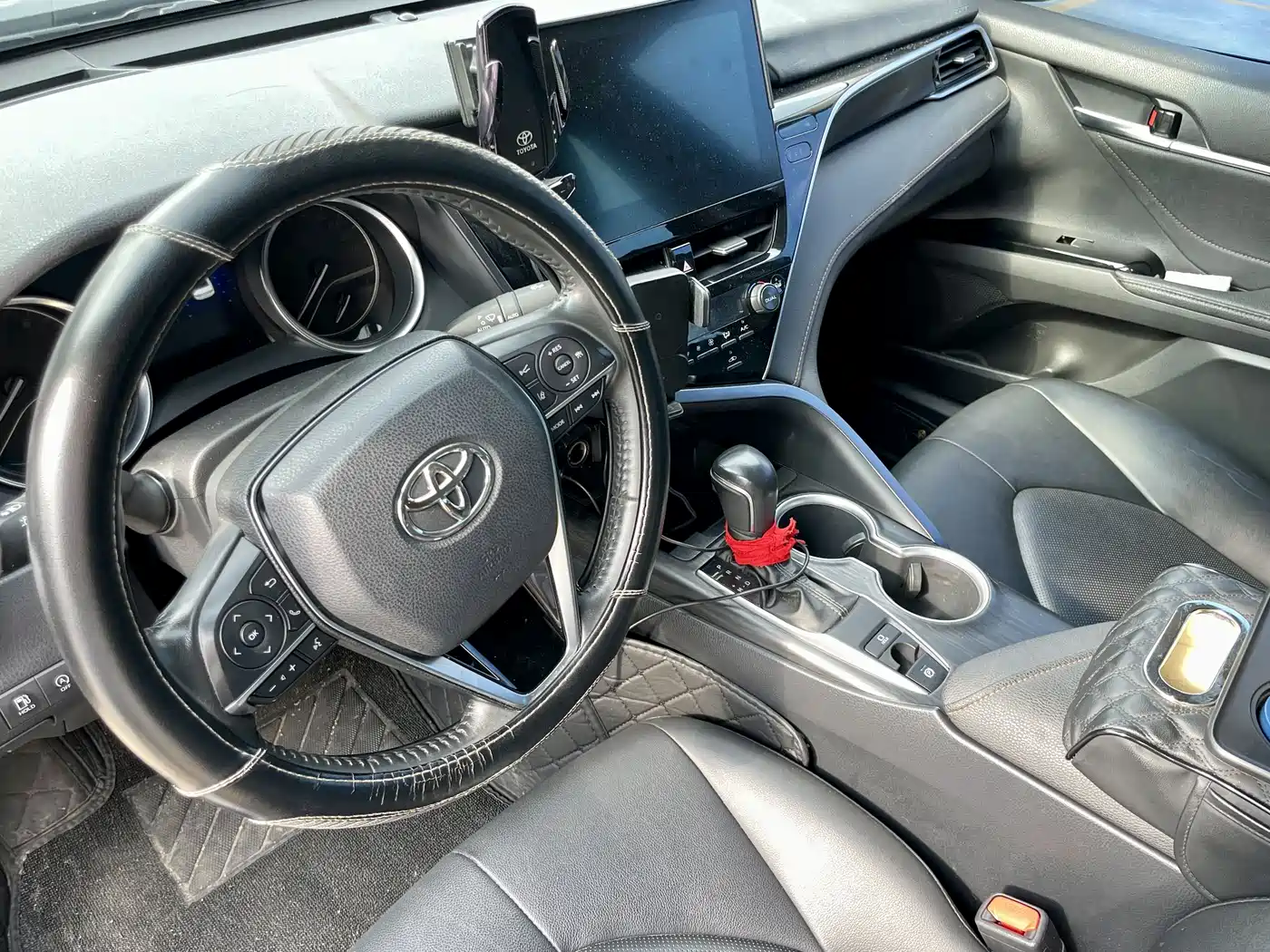 Toyota Camry 2023 2.0G Luxury Edition фото 11