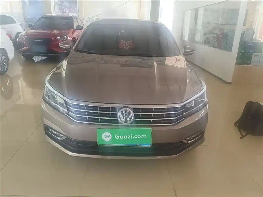 Volkswagen Passat 2017 330TSI DSG Prestige фото 3
