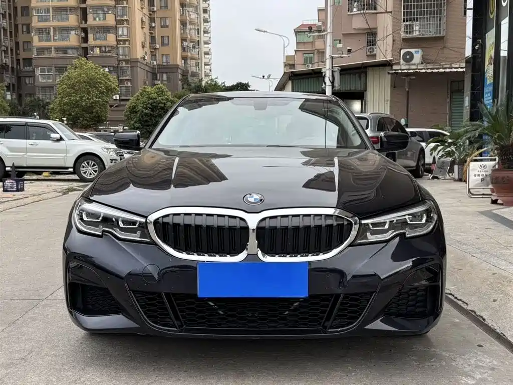BMW 3 SERIES