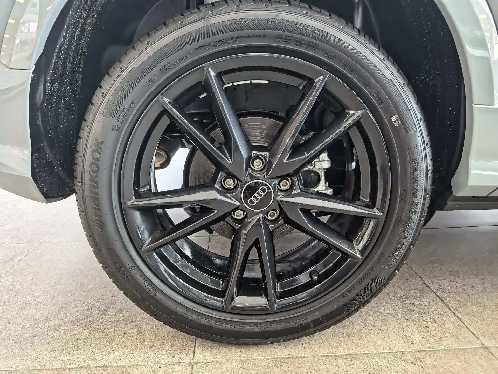 Фото 16 - Audi Q2L