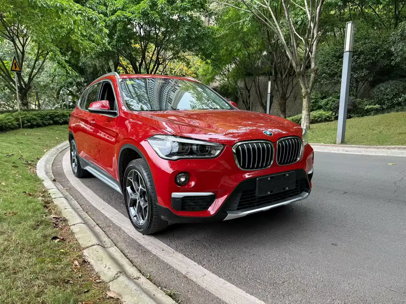 BMW X1 2019 sDrive18Li Premium Model фото 3
