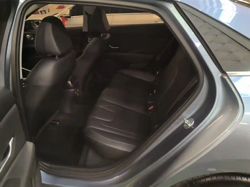 Hyundai Elantra 2023 1.5L CVT GLX Elite Edition фото 17