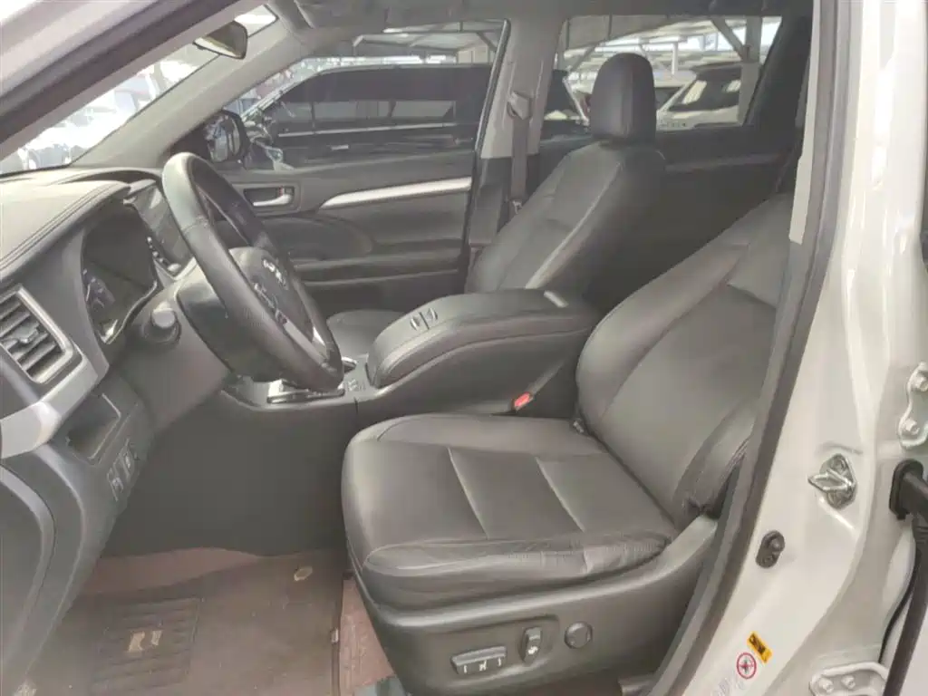 Toyota Highlander 2015 2.0T AWD Luxury Edition 7-seater фото 15
