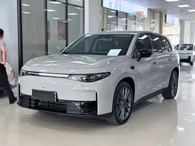 Leapmotor C10
