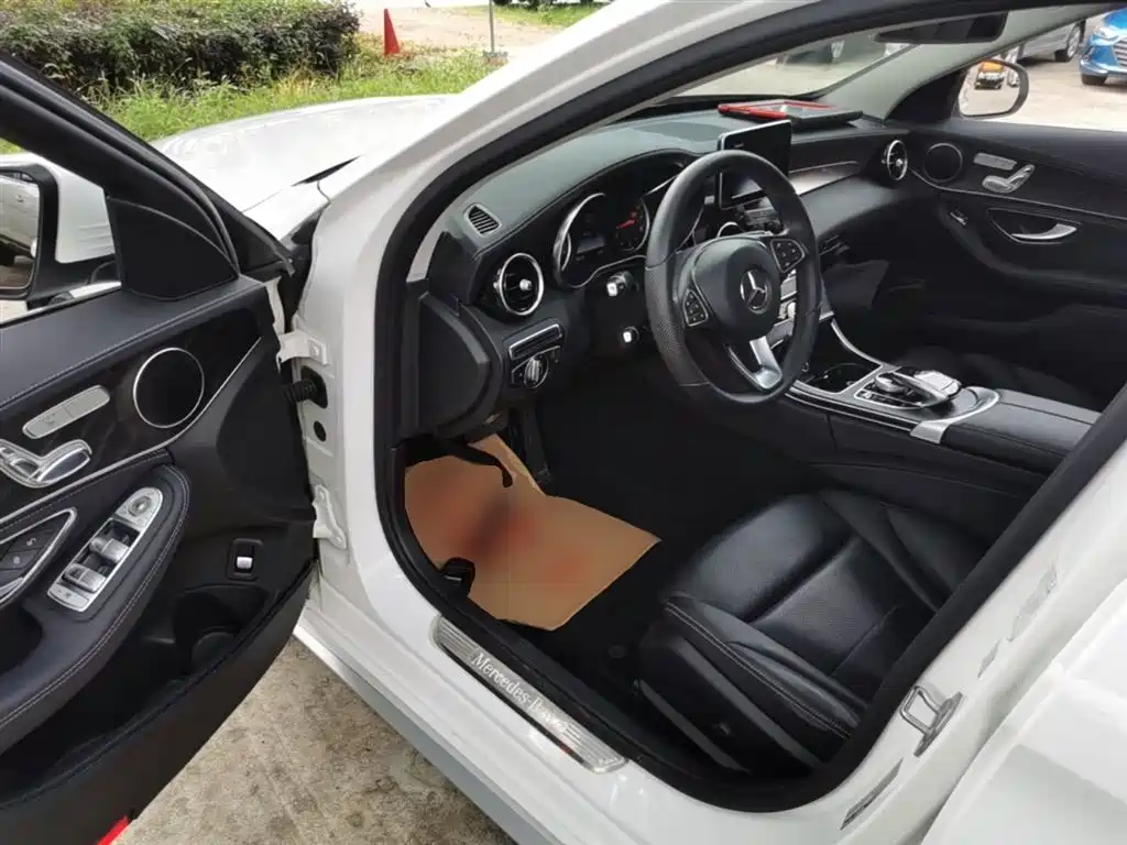 Mercedes-Benz C-Class 2017 C 200 L Sport фото 16