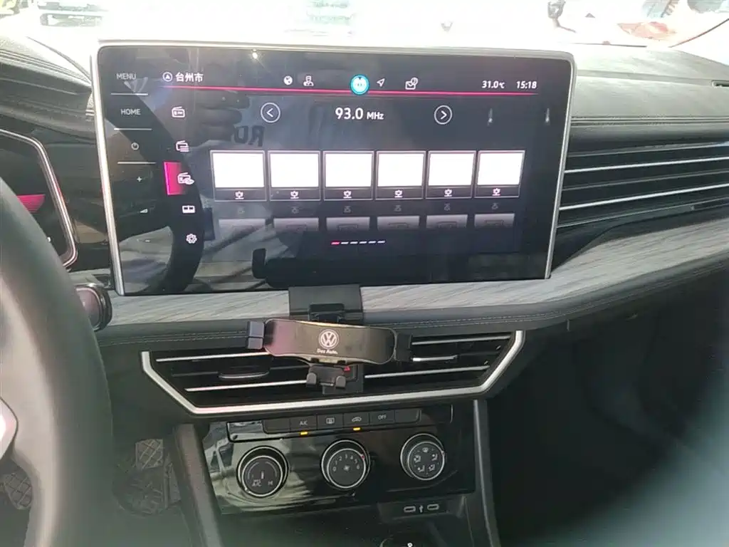 Volkswagen Sagitar 2023 300TSI DSG Surpassing Edition фото 13