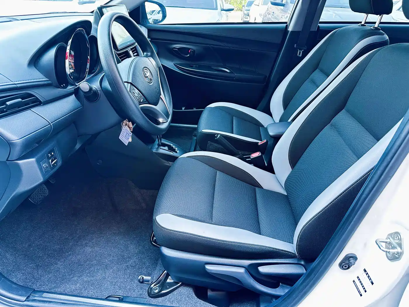 Toyota YARiS L Zhi Xuan 2022 Zhi Xuan X 1.5L CVT Leading PLUS Edition фото 17
