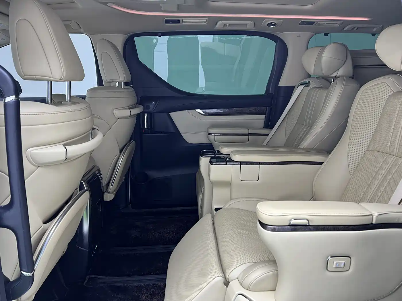 Toyota Alphard 2021 Hybrid 2.5L Premium фото 20