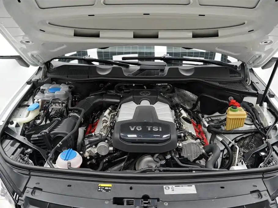Volkswagen Touareg 2011 3.0TSI Premium фото 31