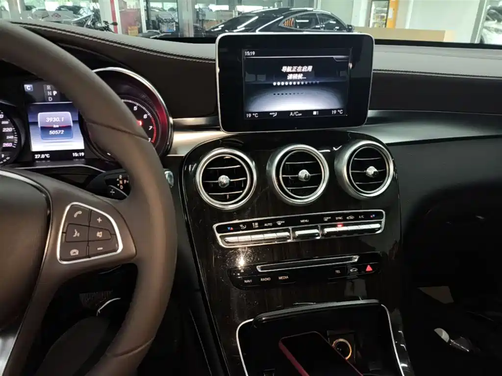 Mercedes-Benz GLC 2017 GLC 260 4MATIC Luxury фото 13
