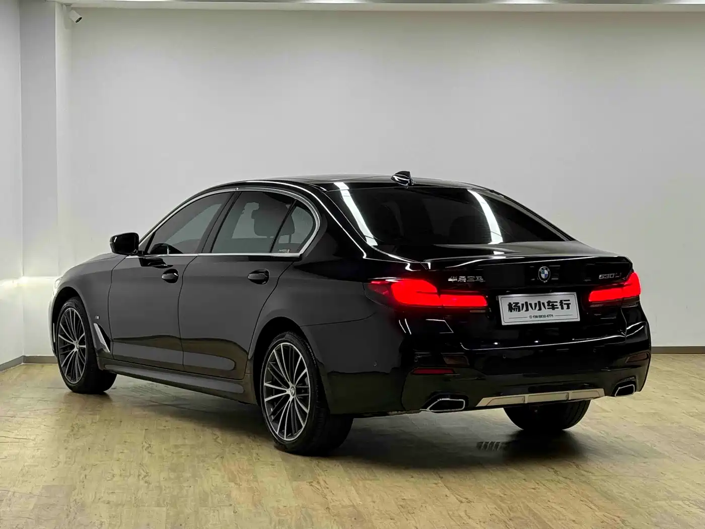BMW 5 Series 2022 Facelift 530Li Leading M Sport Package фото 30