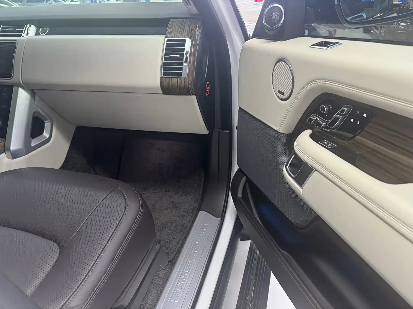 Land Rover Range Rover 2019 3.0 SCV6 Heritage Edition фото 7