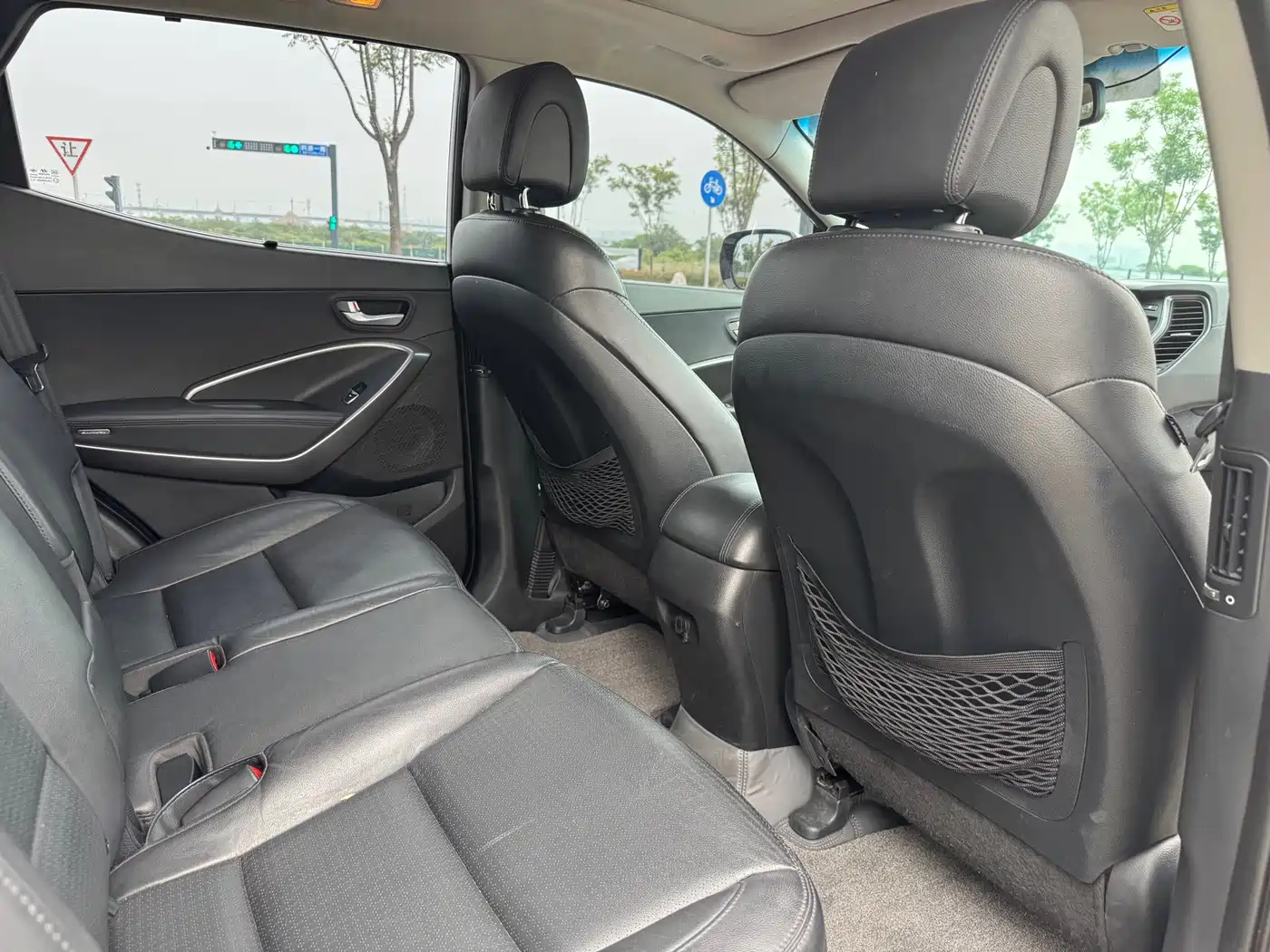 Hyundai Santa Fe 2013 Facelift 2.4L Automatic 4WD Smart фото 17