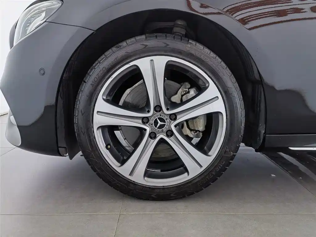 Mercedes-Benz E-Class 2018 E 200 L Sport фото 17
