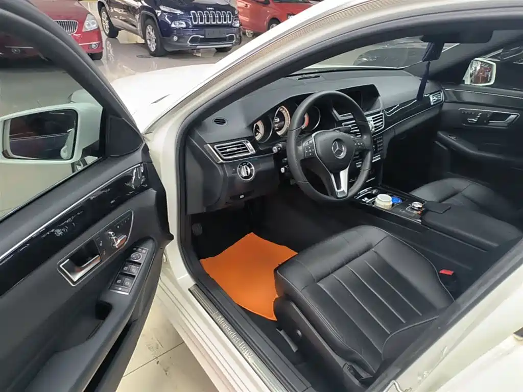 Mercedes-Benz E-Class 2015 E 260 L Sport фото 15
