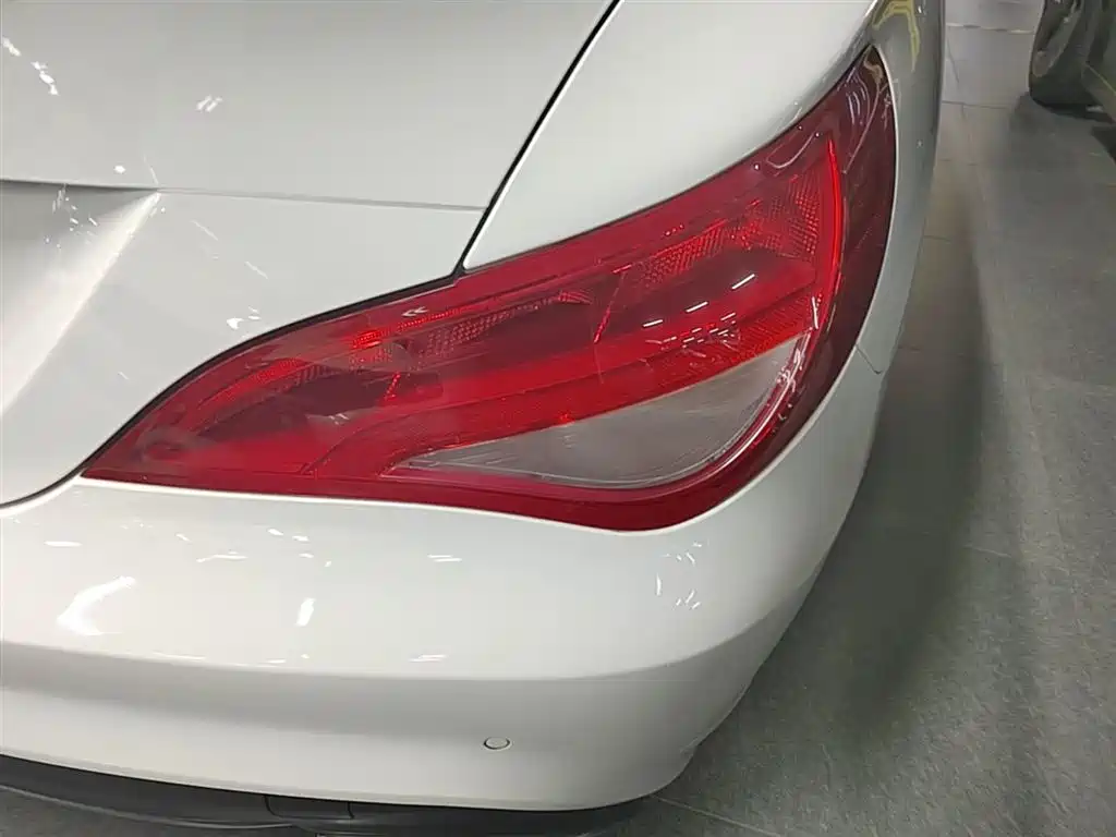 Mercedes-Benz CLA (Import) 2018 CLA 200 Dynamic Edition фото 8