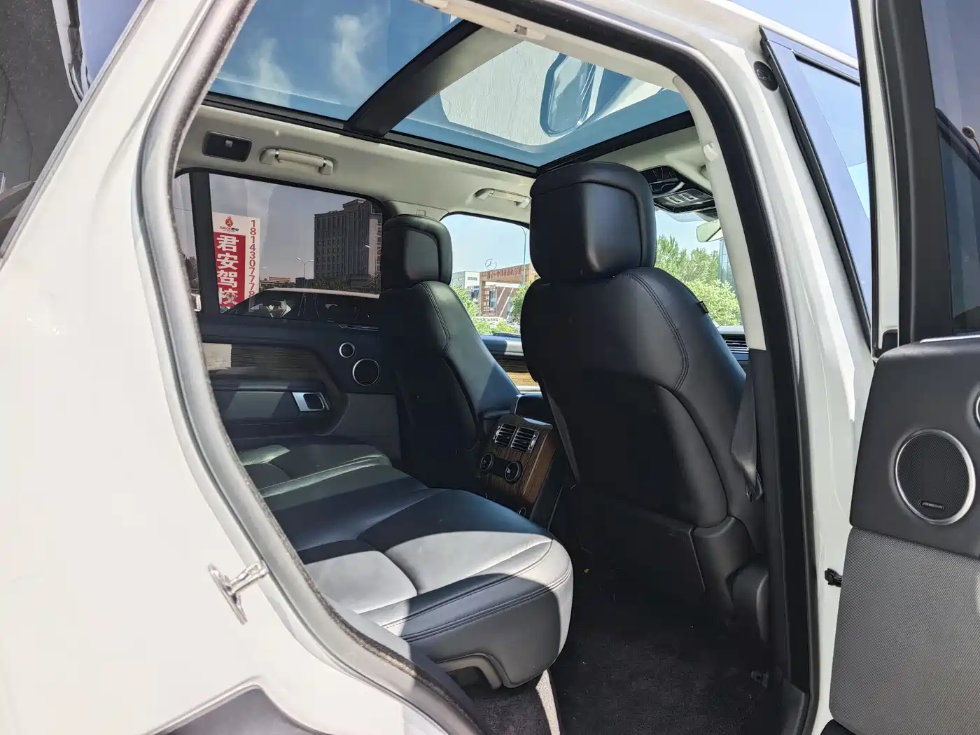Land Rover Range Rover 2018 3.0 SC V6 Golden Age Edition фото 10