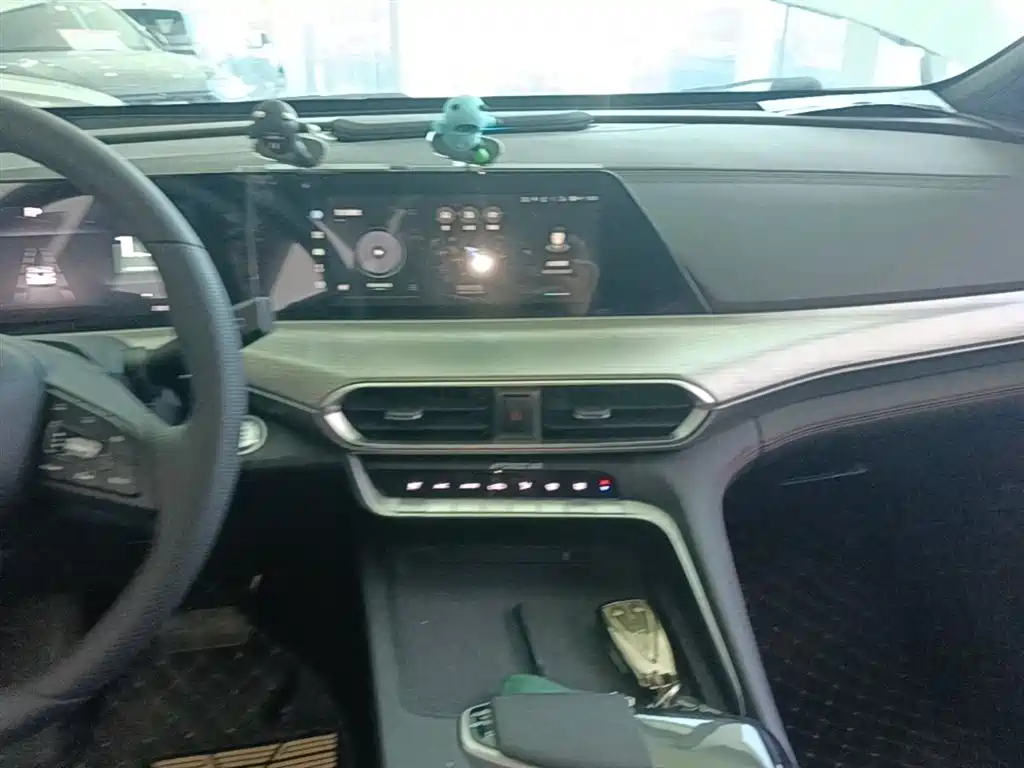CHANGAN UNI-T