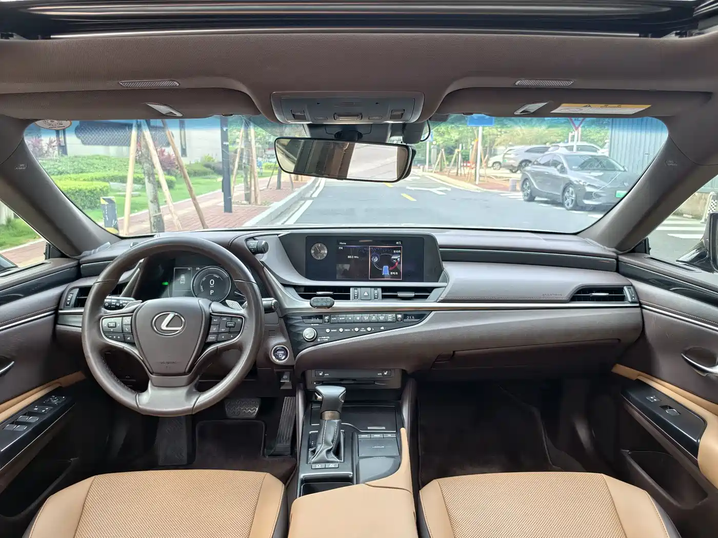 Lexus ES 2020 Model 300h Excellence Edition фото 5