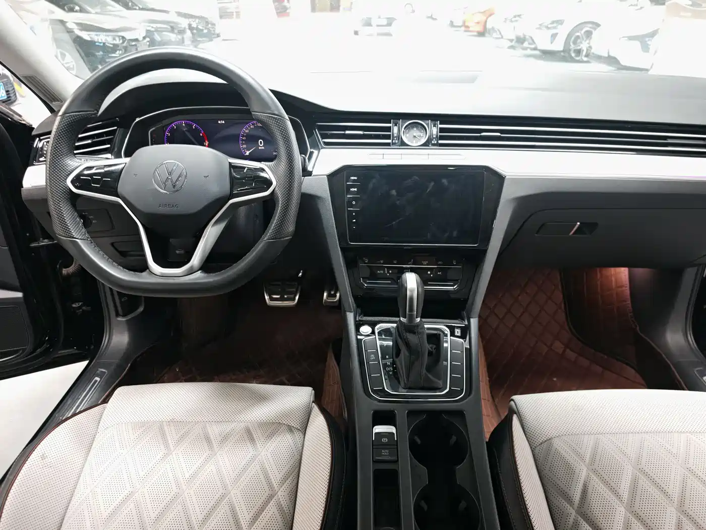 Volkswagen Magotan 2025 Popular Edition 330TSI DSG Luxury фото 7