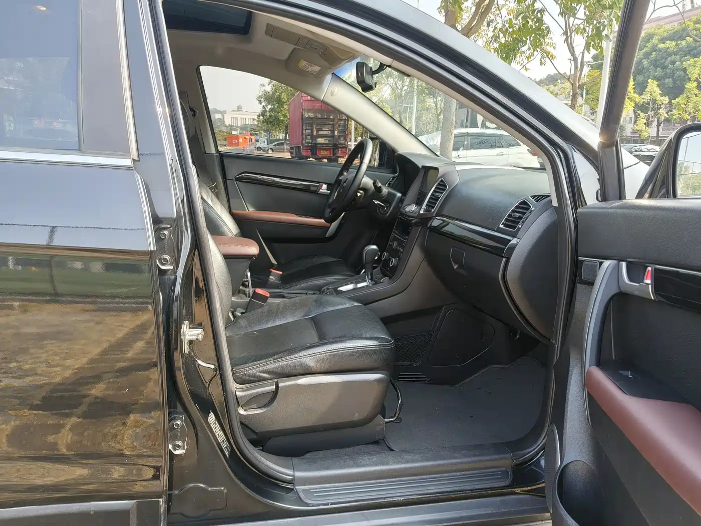 Chevrolet Captiva 2012 2.4L 4WD Flagship Edition 7-Seater фото 15