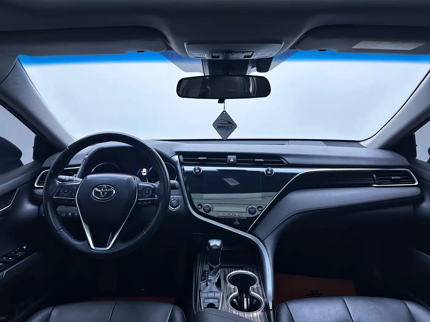 Toyota Camry 2019 2.5G Luxury Edition China VI фото 18