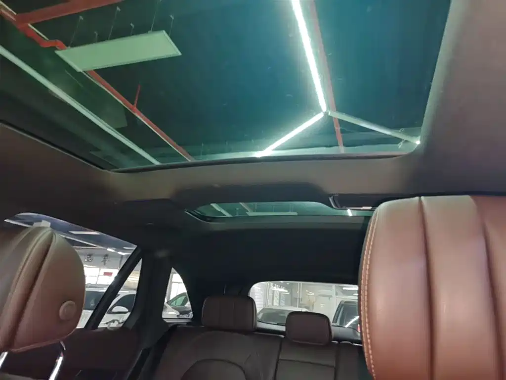 Mercedes-Benz GLC 2020 Facelift GLC 300 L 4MATIC Dynamic фото 18