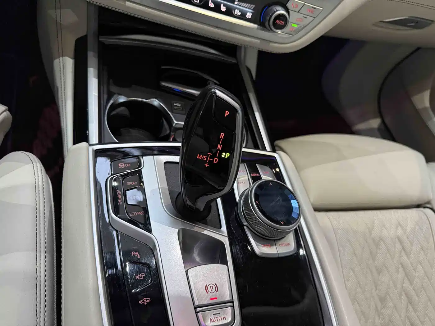 BMW 7 Series 2019 740Li xDrive Executive Luxury Package фото 14