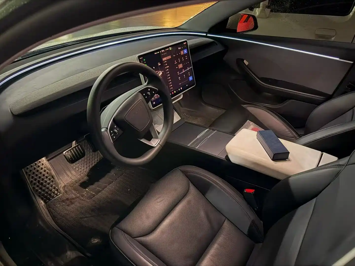 Фото 2 - Tesla Model 3