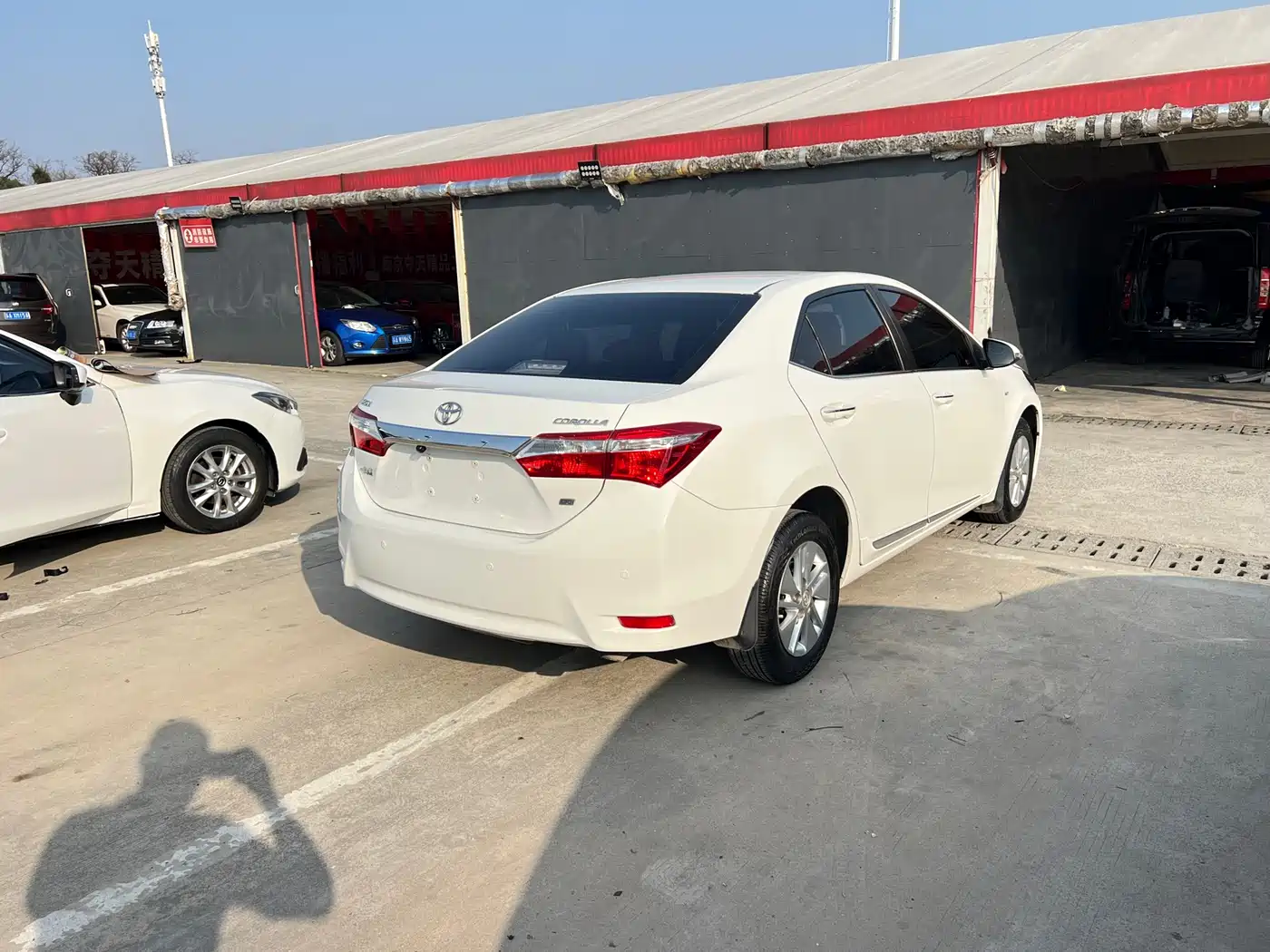 Toyota Corolla 2014 1.6L CVT GLX-i Navigation Edition фото 22