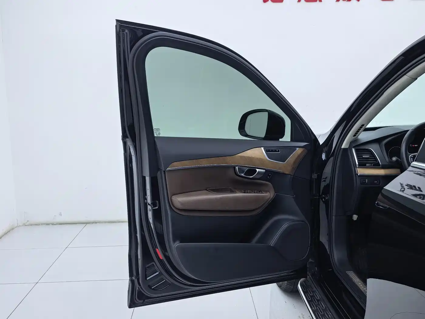 Фото 34 - Volvo XC90