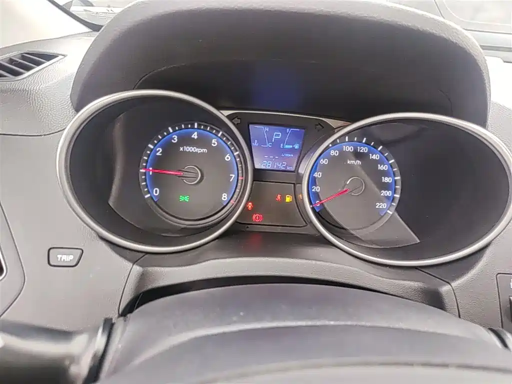 Hyundai Beijing Hyundai ix35 2015 2.0L Automatic 2WD Smart Type China IV фото 12