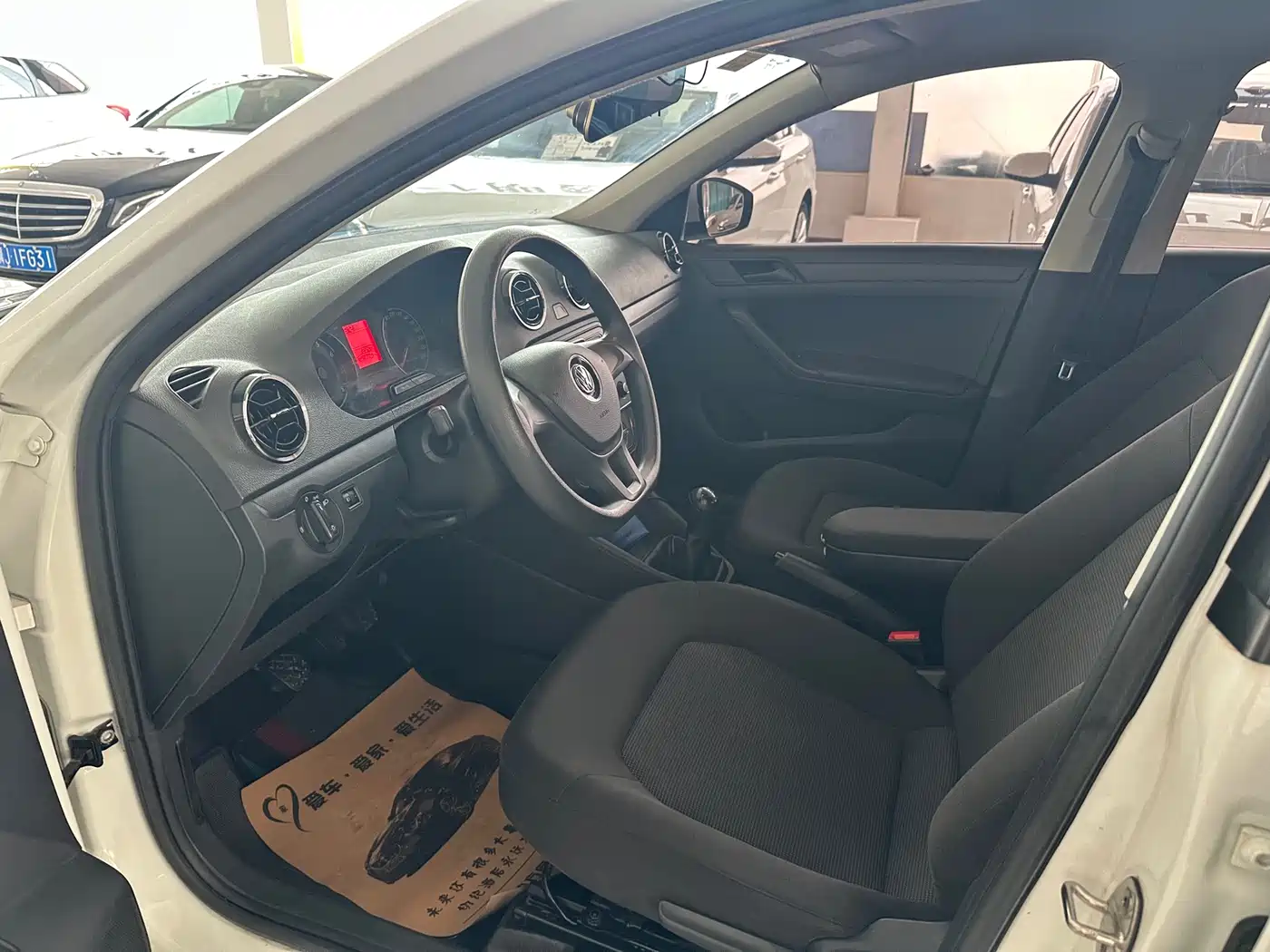 Volkswagen Jetta 2019 Dream Edition 1.4L Manual Fashion фото 4