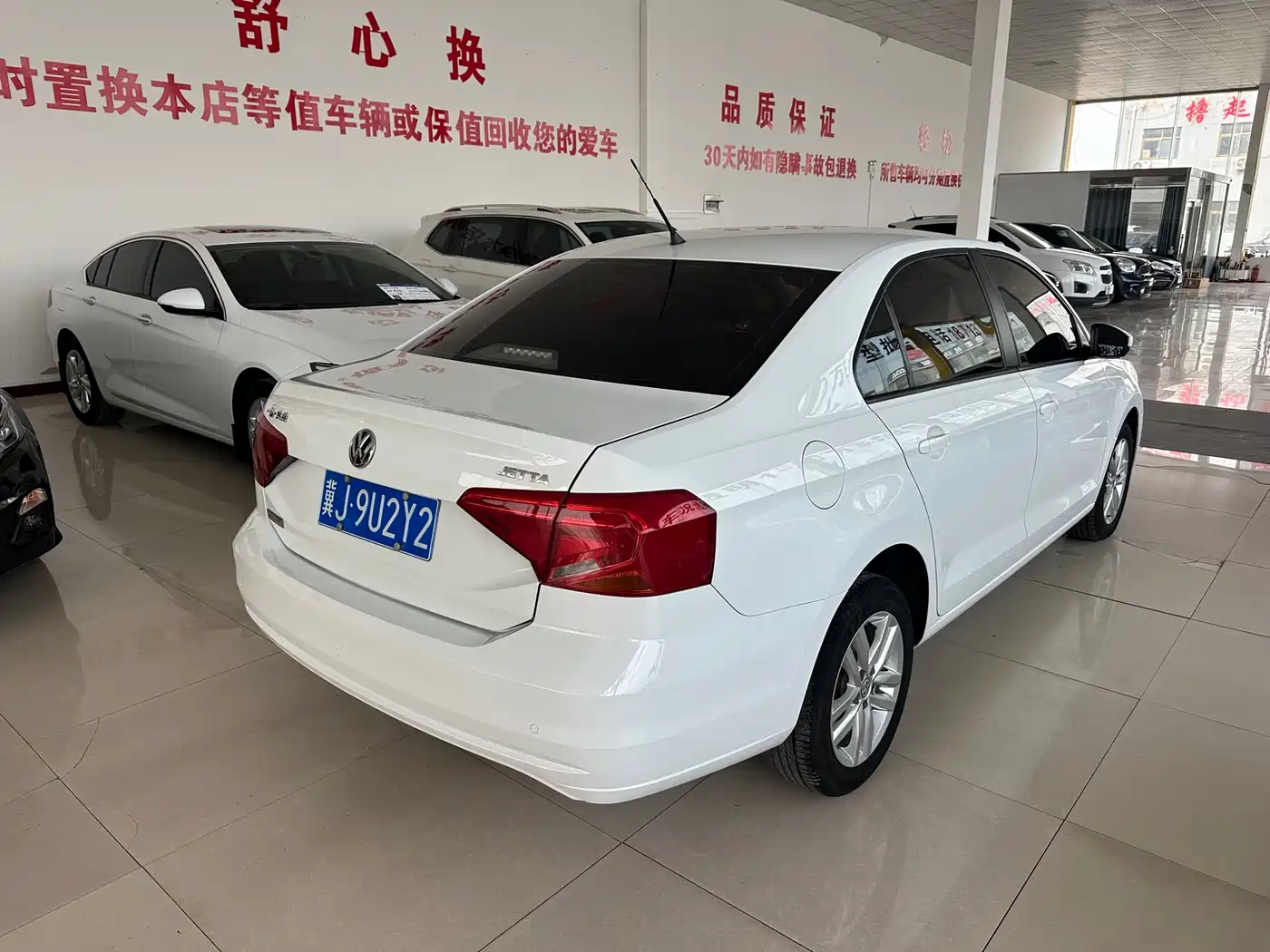 Volkswagen Jetta 2019 Dream Edition 1.4L Manual Fashion фото 9