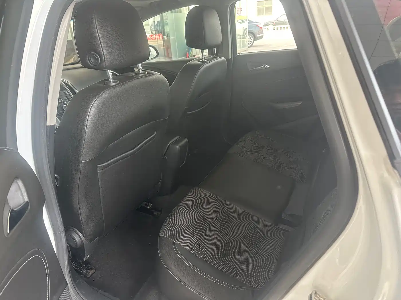 Buick Excelle 2014 XT 1.6L Automatic Fashion фото 6