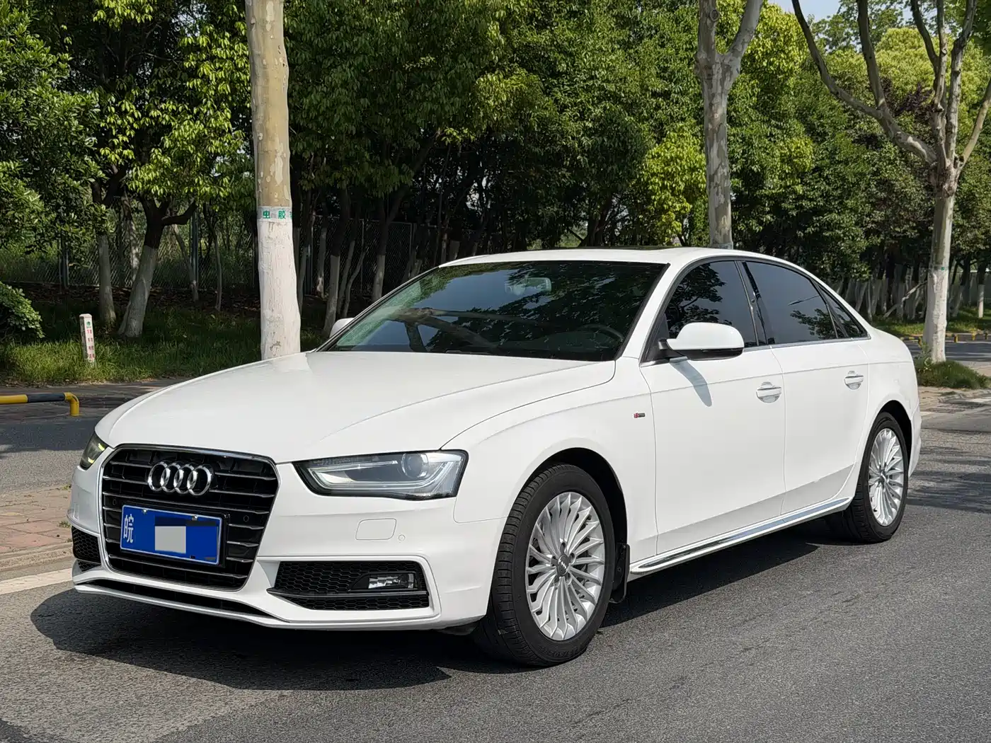 Audi A4L 2016 35 TFSI Collector's Edition S line Comfort