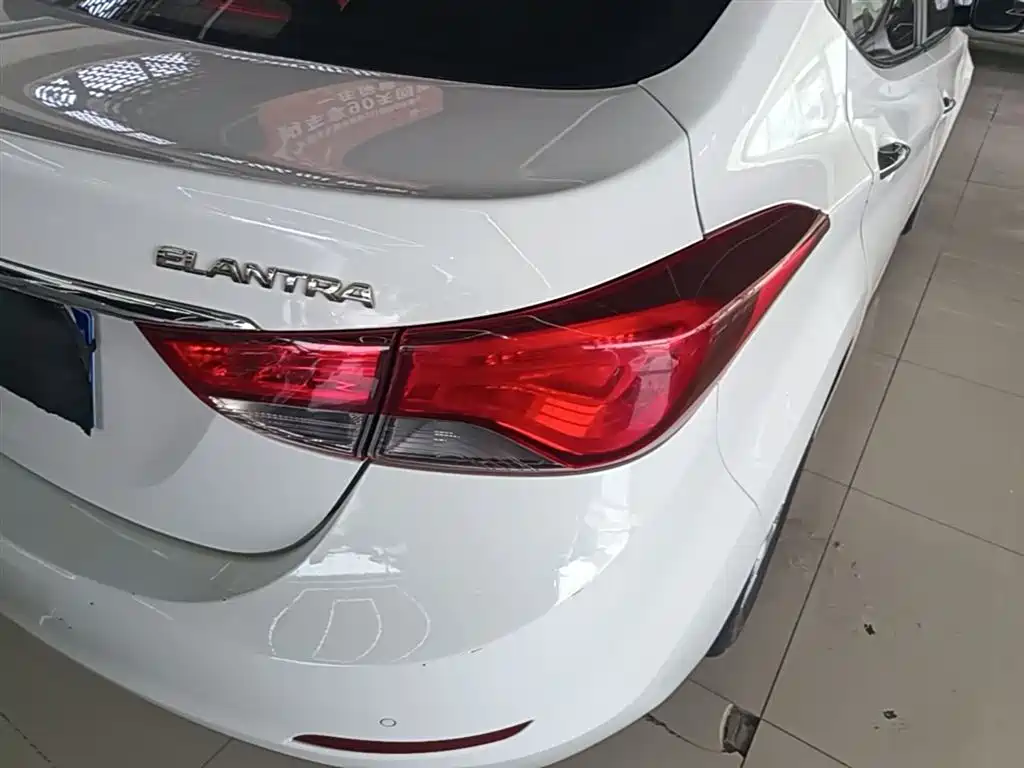 Hyundai Langdong 2016 1.6L Automatic Premium Edition фото 8