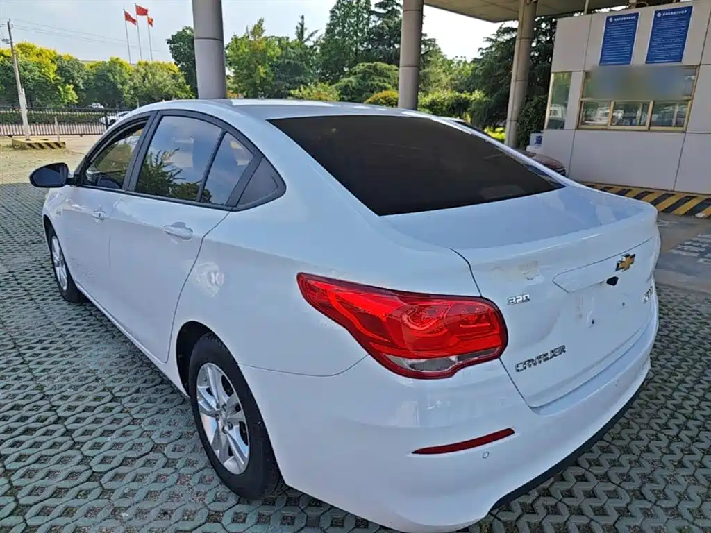 Chevrolet Cavalier 2019 320 Automatic Joy Edition фото 5