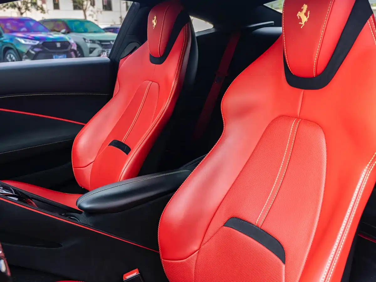 Ferrari Roma 2020 3.9T V8 фото 13