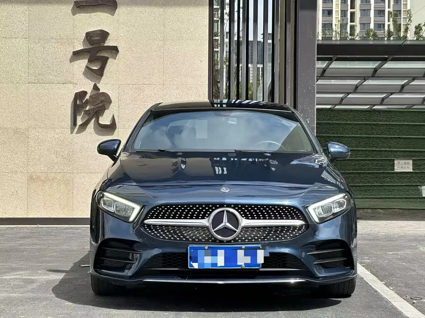 Mercedes-Benz A-Class 2019 A 200 L Sport Sedan фото 2