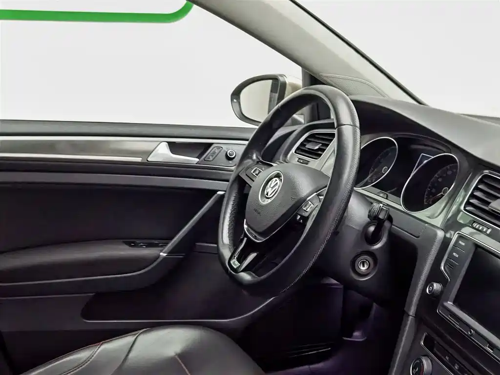 Volkswagen Golf 2015 1.6L Automatic Comfort фото 22