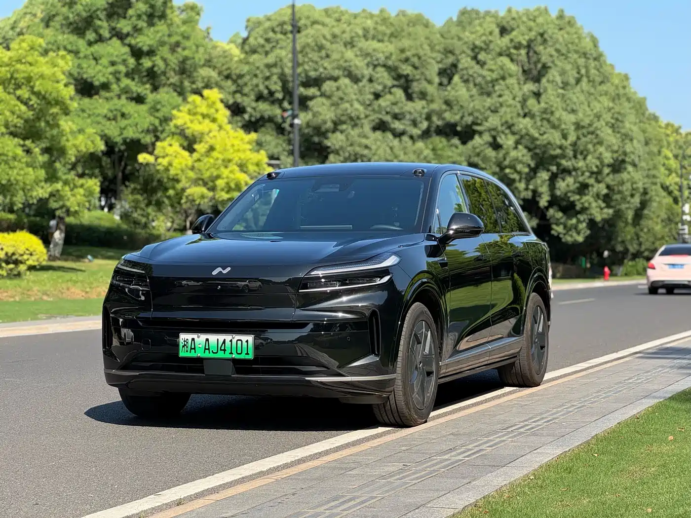Ledao L90 2025 AWD Base Model
