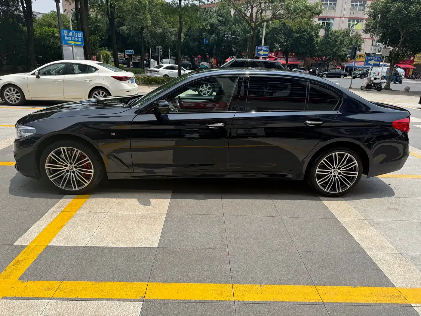 BMW 5 Series 2018 530Li Premium M Sport Package фото 3