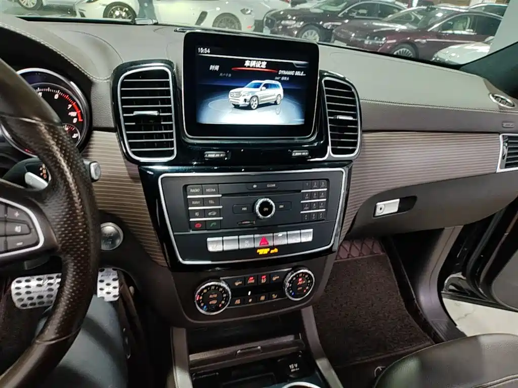 Mercedes-Benz GLS 2018 Facelift GLS 320 4MATIC фото 13