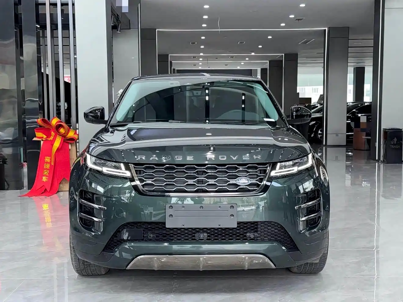 Land Rover Range Rover Evoque 2022 Range Rover Evoque L 249PS R-Dynamic Luxury Edition фото 2