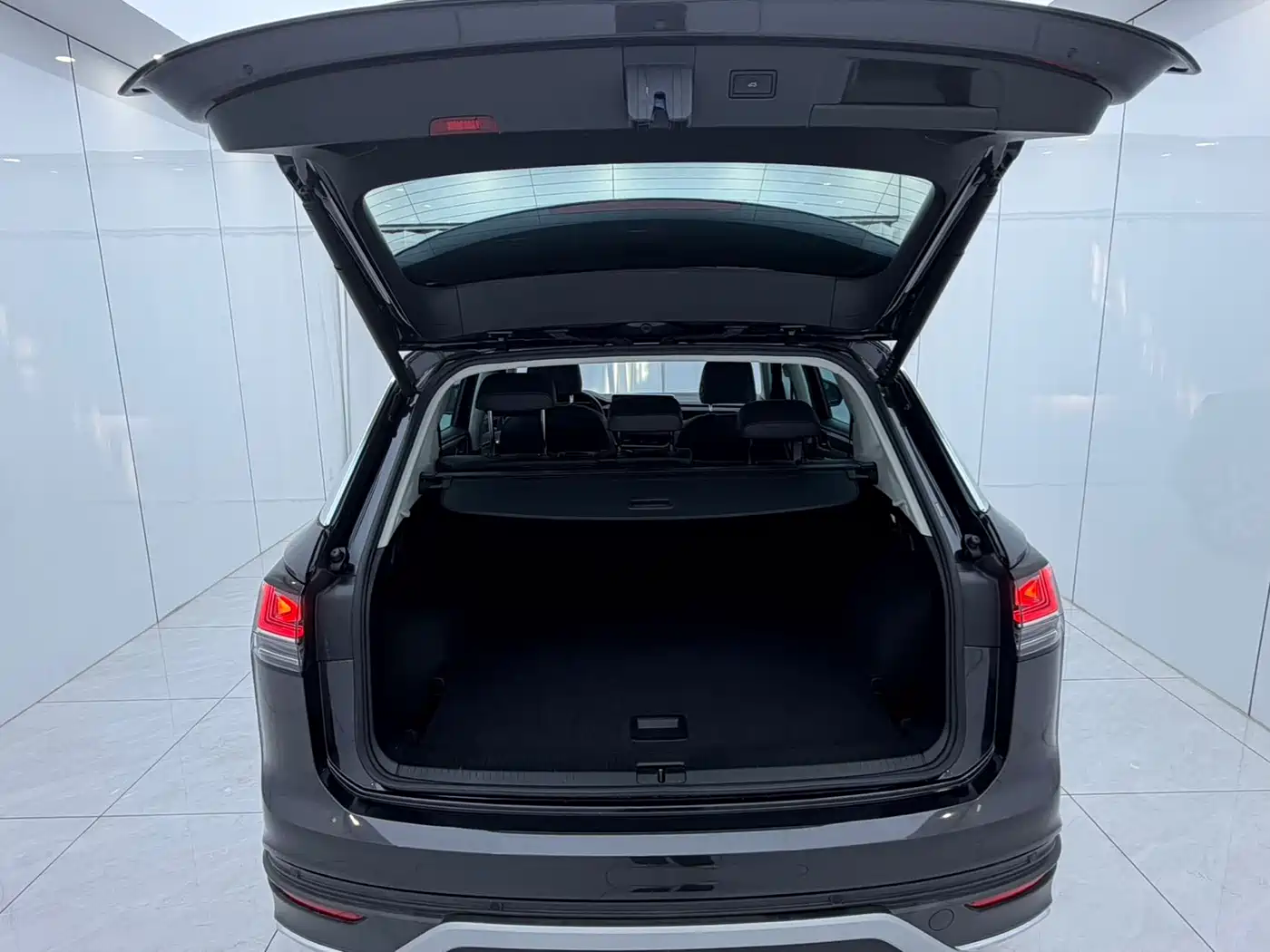 Volkswagen Tayron 2023 280TSI 2WD Luxury Plus Advanced Edition фото 17