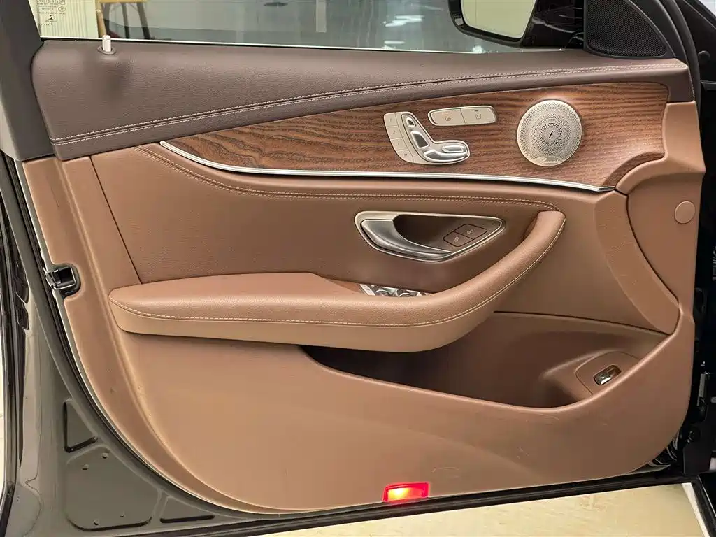 Mercedes-Benz E-Class 2022 Facelift E 300 L Luxury Style фото 12