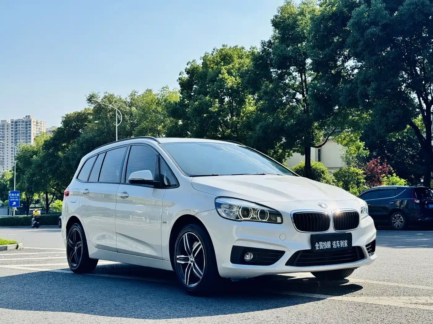 BMW 2 Series Gran Tourer 2015 218i Sport Design Package фото 20