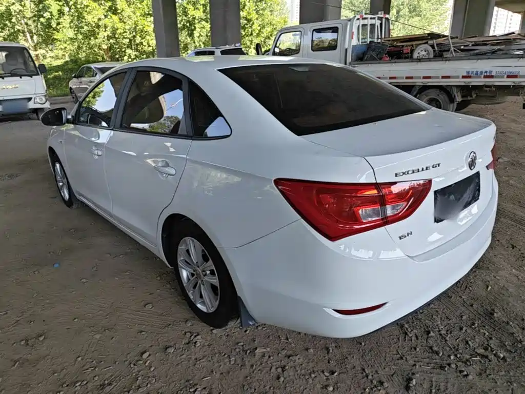 Фото 5 - Buick Excelle
